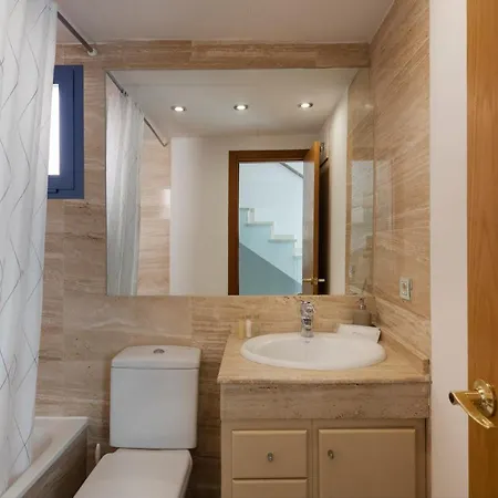 3 Bed Townhouse With Garden & Terraces In Sun & Golf Nueva Andalucia * מארבלה