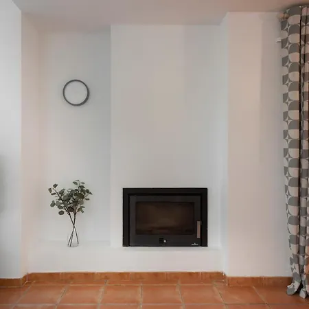 3 Bed Townhouse With Garden & Terraces In Sun & Golf Nueva Andalucia בית נופש