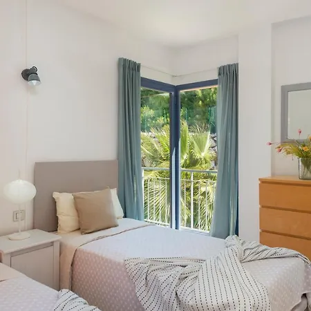3 Bed Townhouse With Garden & Terraces In Sun & Golf Nueva Andalucia מארבלה